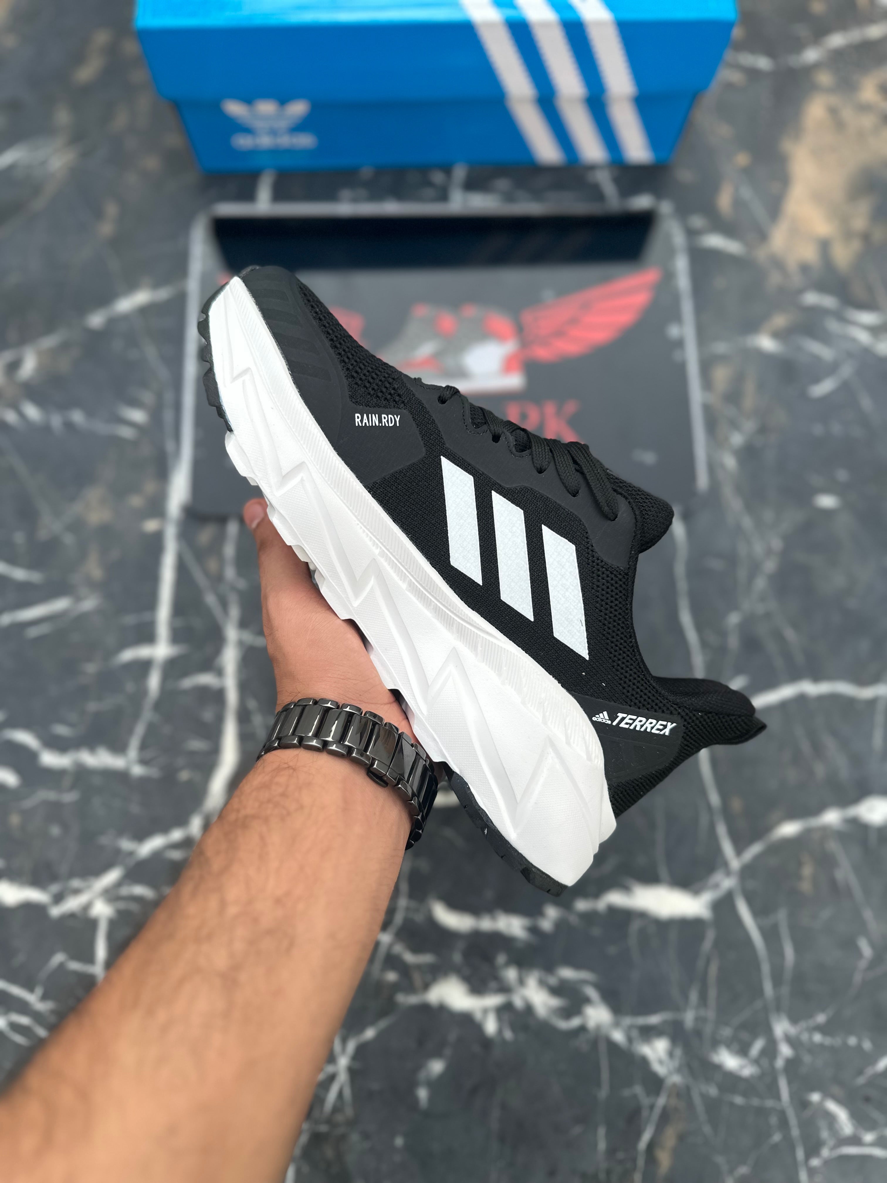AD terrex 2.0 (Black White)