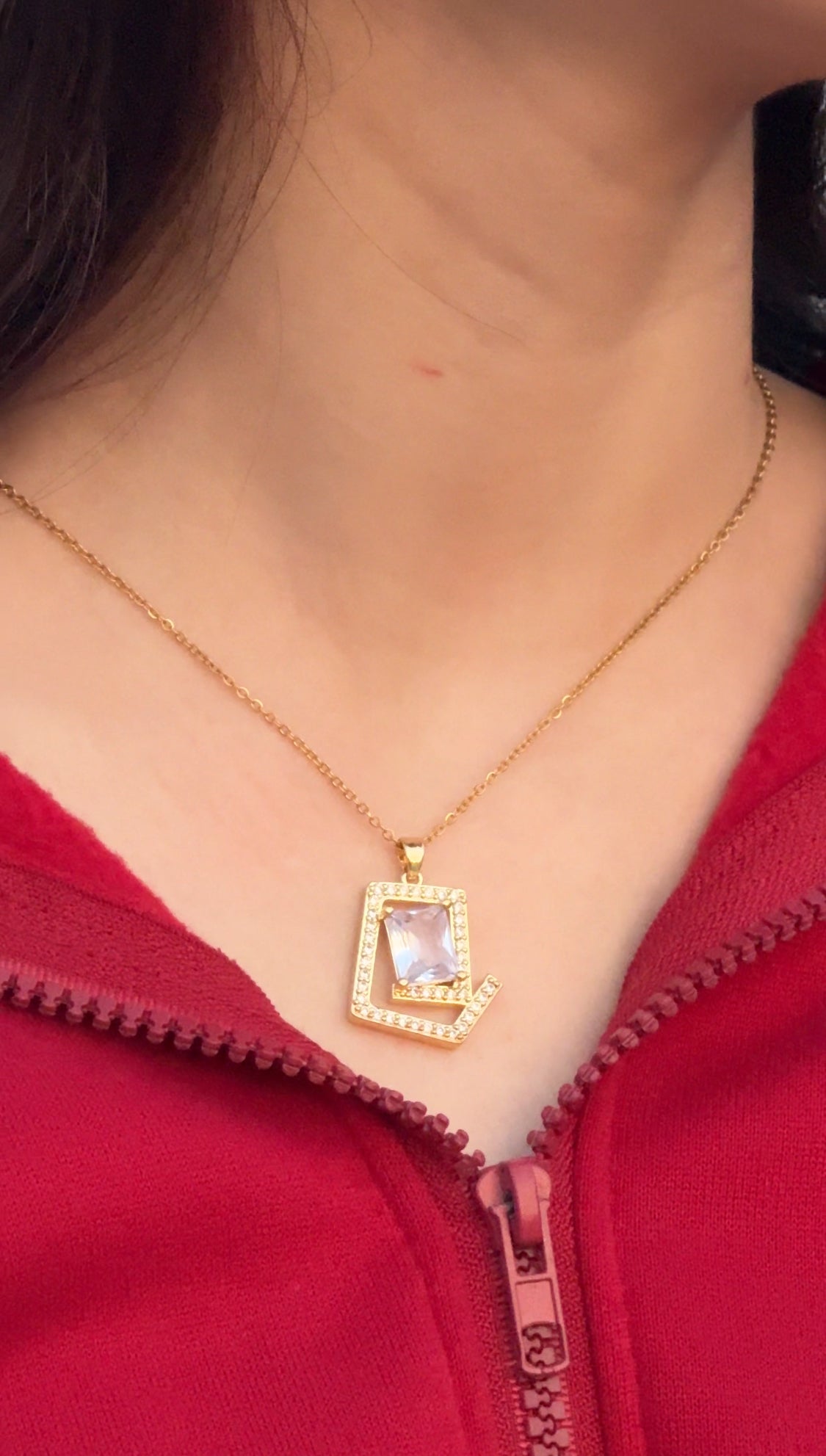 CENTRE STONE NECKLACE