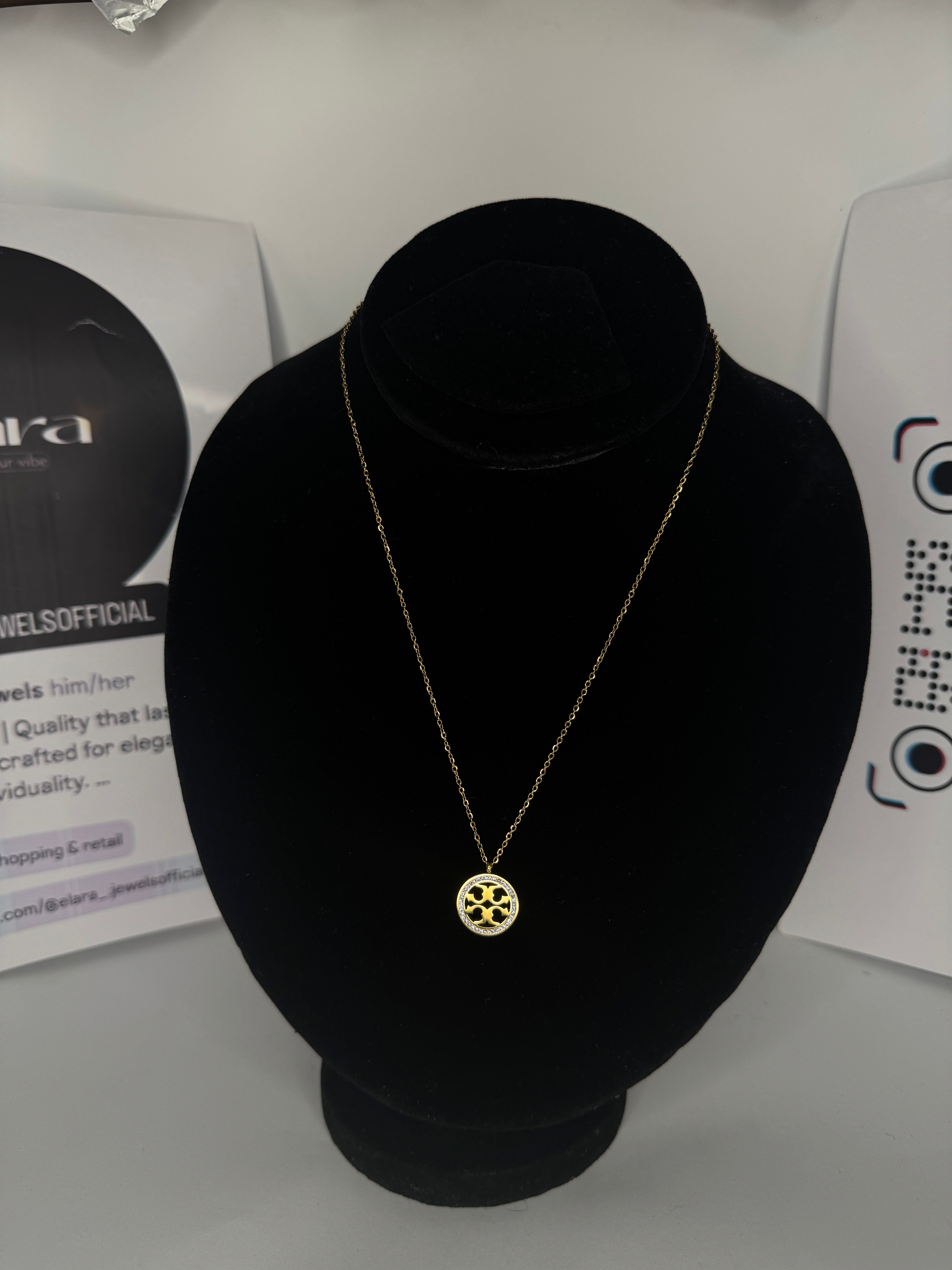 ECLIPSE GLOW NECKLACE (NEW ARRIVEL)