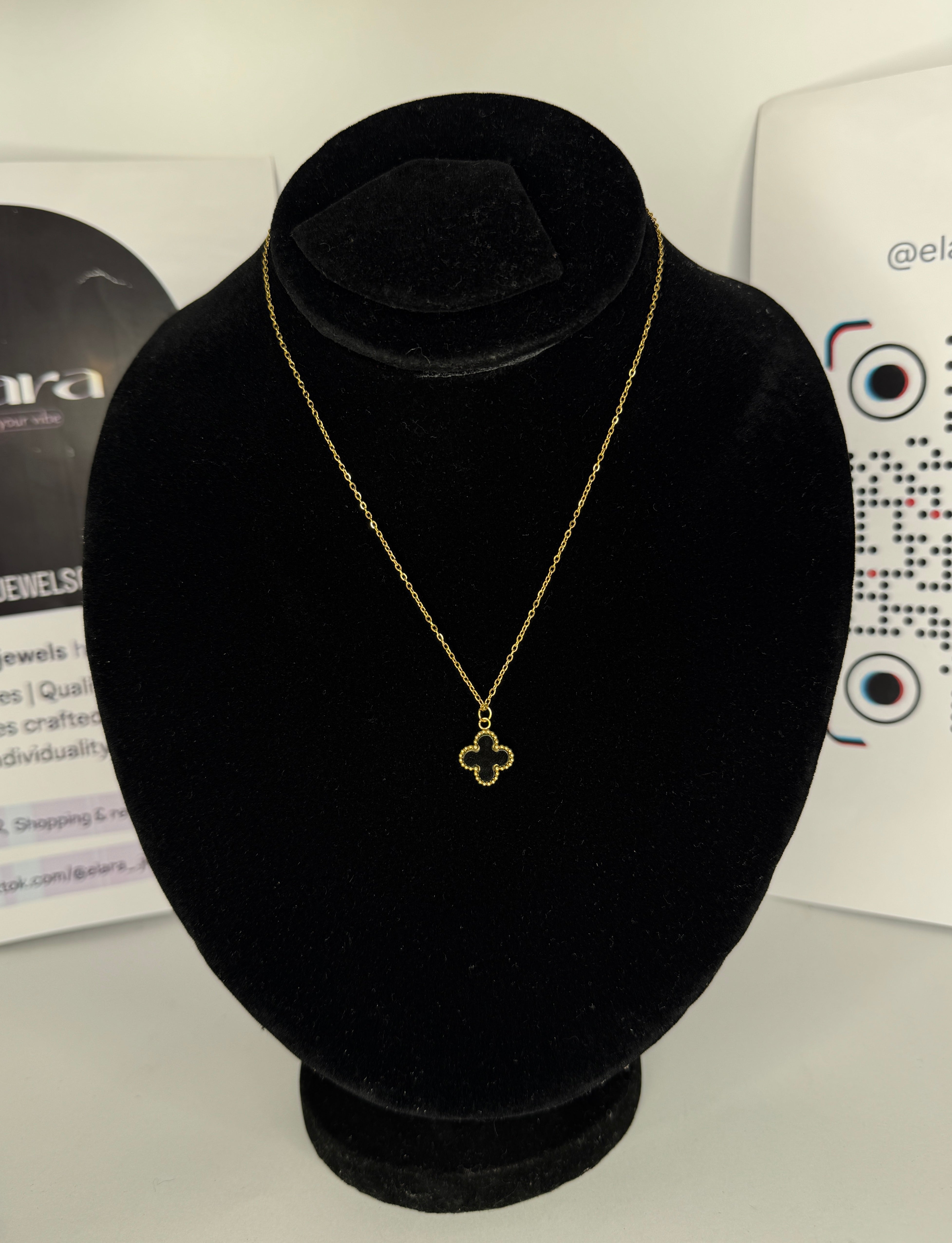 CLOVER NECKLACE